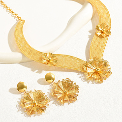 Chapado en Oro Real 18K Conjuntos de joyas de boda de hierro con flores para mujer, aretes colgantes y collares torques, real 18 k chapado en oro, 17-3/4 pulgada (45 cm), 62x45 mm