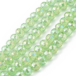 Vert Clair Transparentes perles de verre de galvanoplastie brins, à facettes (96 facettes), ronde, de couleur plaquée ab , vert clair, 7.5~8x7mm, Trou: 1.2mm, Environ 70~72 pcs/chapelet, 20.08~20.47 pouce (51~52 cm)