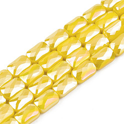 Amarillo Electroplate opacas de color sólido de cuentas de vidrio de filamentos, color de ab chapado, facetados, Rectángulo, amarillo, 7x4x3 mm, agujero: 1 mm, sobre 79~80 unidades / cadena, 20.47 pulgada (52 cm)