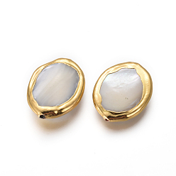 Doré  Perles de coquillages, avec les accessoires en laiton, ovale, floral blanc, or, 19.5~21x14.5~16.5x3.5~5mm, Trou: 0.6mm