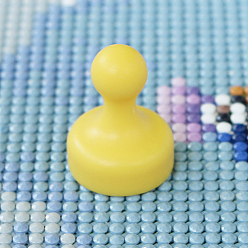 Yellow Diamond Painting Magnet Cover Holders, Resin Locator, Positioning Tools, Chess Shape, Yellow, 25x20mm