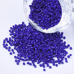 Azul Oscuro Perlas de cilindro de vidrio, granos de la semilla, pintura para hornear, agujero redondo, azul oscuro, 1.5~2x1~2 mm, agujero: 0.8 mm, sobre 8000 unidades / bolsa, sobre 85~95 g / bolsa