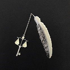 Libra Marcapáginas con colgante de llave de constelación, marcador de forma de pluma de aleación de tono platino luminoso, Marcador que brilla en la oscuridad, Libra, 115 mm