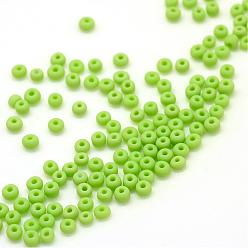 Pelouse Verte Perles de rocaille en verre opaque dépoli, ronde, pelouse verte, 4~5x2.5~5mm, trou: 1 mm, environ 4500 PCs / sachet , 440~450 g / sac