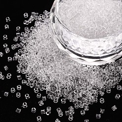 Claro Perlas de cilindro de vidrio transparente, granos de la semilla, agujero redondo, Claro, 1.5~2x1~2 mm, agujero: 0.8 mm, sobre 8000 unidades / bolsa, aproximadamente 1 libra / bolsa