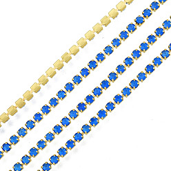 Capri Bleu Chaînes de strass en laiton , chaîne de tasse de rhinestone, imiter le style lumineux, brut (non plaqué), bleu capri, 2x2mm, environ 23.62 pieds (7.2 m)/fil