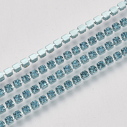Aguamarina Cadenas de strass de diamantes de imitación de hierro de electroforesis, cadenas de la taza del Rhinestone, con carrete, aguamarina, ss 6.5, 2~2.1 mm, sobre 10 yardas / rodillo
