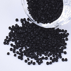 Noir Perles cylindriques en verre opaque, Perles de rocaille, dépoli couleurs, trou rond, noir, 1.5~2x1~2mm, Trou: 0.8mm, environ 8000 pcs / sachet , environ 85~95 g /sachet 