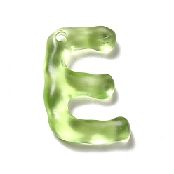 Letter E Colgantes de alfabeto de resina transparente, encantos de la letra, letter.e, 41~45x33~52.5x8 mm, agujero: 3.5 mm