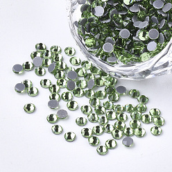 Peridoto Hotfix rhinestone, cabujones traseros planos de diamantes de imitación de cristal, semicírculo, peridoto, ss 10, 2.7~2.8x1 mm, sobre 1440 unidades / bolsa