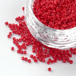 Rouge Perles de bugle de verre opaque, rouge, 1~2x1.5~2mm, trou: 0.5 mm, sur 100 g / sac, environ 5000 pcs / sachet 