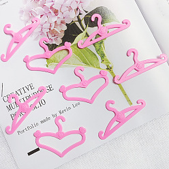 Pink Пластиковая вешалка для кукольной одежды, Аксессуары для кукольных украшений своими руками, розовые, 30~45x60~67 мм, 10 шт / пакет