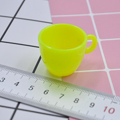 Amarillo Mini taza de plástico en miniatura, para accesorios de casa de muñecas que simulan decoraciones de utilería, amarillo, 40x30x25 mm