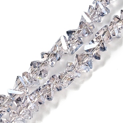 Gris Clair Plaquent verre transparent perles brins, perle plaquée lustre, triangle facettes, gris clair, 4.5x4.5x5.5mm, Trou: 1.2mm, Environ 88~89 pcs/chapelet, 10.83''~11.02'' (27.5~28 cm)