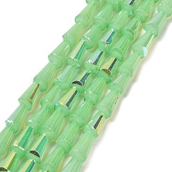 Vert Clair Cuisson perles de verre peintes brins, imitation opalite, facette, couleur ab , cône, vert clair, 4x8mm, Trou: 0.8mm, Environ 68 pcs/chapelet, 21.85~22.05'' (55.5~56 cm)