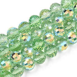 Vert Clair Transparentes perles de verre de galvanoplastie brins, facette, demi couleur ab plaqué, ronde, vert clair, 8x7~7.5mm, Trou: 1.0mm, environ 71~72 pcs / brin, 20.20~21.85 pouce (51.3~55.5 cm)