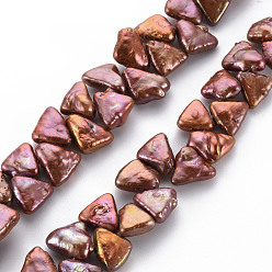 Brique Rouge Perles de nacre naturelle brins Keshi, perle de culture d'eau douce, teint, triangle, firebrick, 9~15x9~12x3~8mm, Trou: 0.5mm, Environ 68~74 pcs/chapelet, 15.75 pouce (40 cm)
