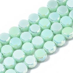 Vert Clair Perles en verre electroplate, de couleur plaquée ab , facette, plat rond, vert clair, 5.5x6x3.5mm, Trou: 1.2mm, Environ 98~100 pcs/chapelet, 19.84~21.65 pouces (50.4cm~55cm)