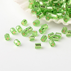 Verde Lima Calificar una semilla de vidrio, hexágono (dos cortes), plata forrada, verde lima, 2~3x1.5~2 mm, agujero: 0.5 mm, sobre 37500 unidades / libra