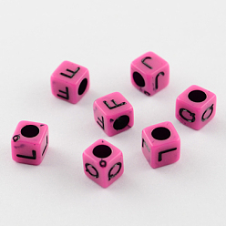 Rose Chaud Perles de cube acrylique opaque lettres mélangées, trou horizontal, rose chaud, 6x6x6mm, Trou: 3mm, environ3100 pcs / 500 g