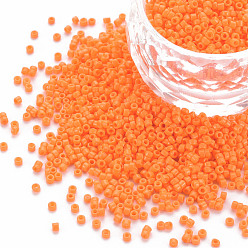 Orange Foncé Perles cylindriques en verre, Perles de rocaille, cuisson des peintures, trou rond, orange foncé, 1.5~2x1~2mm, Trou: 0.8mm, environ 45000 pcs / sachet , à propos de 1 livre/sac