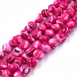 Camélia Brins de perles de coquille de trochid / trochus shell, teint, nuggets, camélia, 7~12x5~10x4~8mm, Trou: 1mm, Environ 60~64 pcs/chapelet, 15.16 pouces ~ 15.75 pouces (38.5~40 cm)