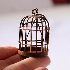 Chocolate Jaula de pájaros de aleación en miniatura, para accesorios de jardín de casa de muñecas, simulando decoraciones de utilería, chocolate, 40x30 mm