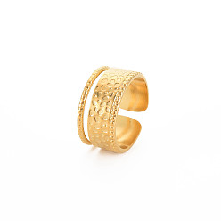 Chapado en Oro Real 18K Chapado en iones (ip) 304 anillo de puño abierto martillado de acero inoxidable para mujer, sin níquel, real 18 k chapado en oro, tamaño de EE. UU. 6 3/4 (17.1 mm)