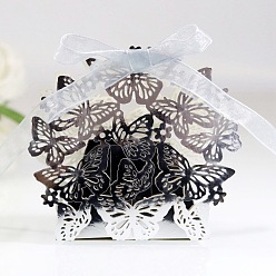 Plata Cajas de cartón de dulces de boda plegables creativas, pequeñas cajas de regalo de papel, mariposa hueca con cinta, plata, pliegue: 6.3x4x4 cm