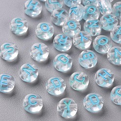 Bleu Ciel Perles acryliques transparentes transparentes, trou horizontal, plat rond avec lettre aléatoire, bleu ciel, 7x4mm, Trou: 1.6mm, environ3700 pcs / 500 g