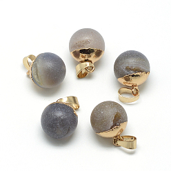 Grey Agate Natural Druzy Grey Agate Pendants, with Brass Findings, Round, Frosted, Round, Golden, 18x14mm, Hole: 7x4mm