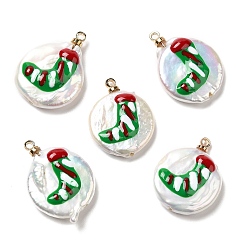 Christmas Socking Colgantes de perlas keshi naturales estilo barroco con esmalte, Dijes redondos planos navideños con ganchos colgantes de latón en tono dorado, color de concha, calcetines de navidad, 21~23x16~17.5x4~7.5 mm, agujero: 1.2 mm
