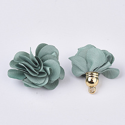 Cyan Foncé Décorations de pendentif en tissu, avec les accessoires acryliques, fleur, dark cyan, 25~30x28~35mm, Trou: 2mm