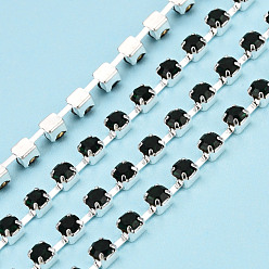 Émeraude Chaines strass strass laiton plaqué argent, strass chaînes de tasse, soudé, avec bobine, émeraude, 3mm, environ 32.81 pieds (10 m)/rouleau