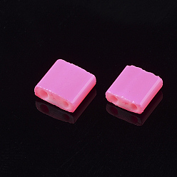 Ярко-Розовый 2 Отверстие для выпечки краски стеклянные бусины, прямоугольные, ярко-розовый, 5x4.5~5.5x2~2.5 мм, отверстие : 0.5~0.8 мм