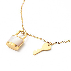 Oro Collar con colgante de llave y candado de concha natural, chapado de iones (ip) 304 joyas de acero inoxidable para mujer, dorado, 18.23 pulgada (46.3 cm)