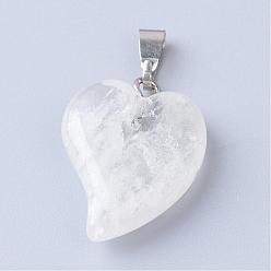 Cristal de Quartz Pendeloques de cristal de quartz naturel, pendentifs en cristal de roche avec apprêts en laiton, cœur, 21~23x14~15x5~6mm, Trou: 2x6mm