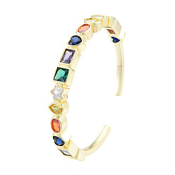 Coloré Bracelet manchette ouvert géométrie zircone cubique, bijoux en laiton plaqué or véritable 18k pour femmes, colorées, diamètre intérieur: 2-3/8 pouce (5.9 cm)