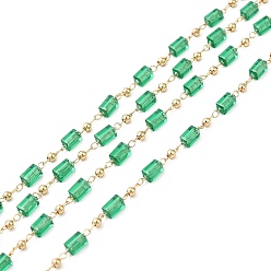 Vert Mer Moyen Verre cuboïde à facettes et chaînes de perles rondes, avec les accessoires en laiton d'or lumière, soudé, vert de mer moyen, 5.5x2.5x2.5mm, 2x2mm