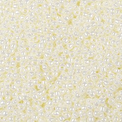 (122) Opaque Luster Navajo White Toho perles de rocaille rondes, perles de rocaille japonais, (122) blanc navajo lustré opaque, 15/0, 1.5mm, Trou: 0.7mm, à propos 3000pcs / bouteille, 10 g / bouteille
