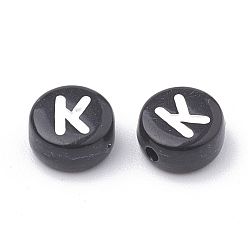 Letter K Perles acryliques opaques, trou horizontal, style alphabet, plat rond, letter.k, 7x4mm, Trou: 1.5mm, environ3700 pcs / 500 g