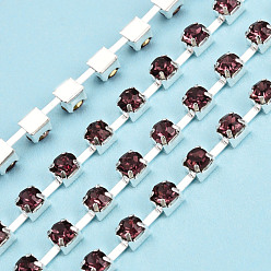 Borgoña Cadenas de strass de latón plateado, cadenas de la taza del Rhinestone, soldada, con carrete, borgoña, 3 mm, aproximadamente 32.81 pies (10 m) / rollo