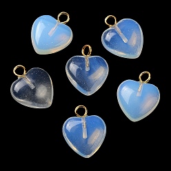 Opalite Pendentifs opalite, charms coeur avec passants en laiton plaqué or, 15~15.5x12~12.5x4.5~5.5mm, Trou: 2mm