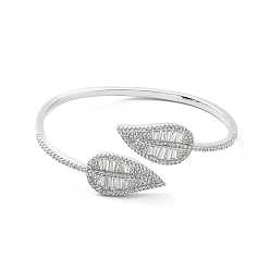 Platine Bracelet manchette ouvert à double feuille en zircone cubique transparente, bijoux en laiton pour femmes, platine, diamètre intérieur: 2-3/8 pouce (6 cm)
