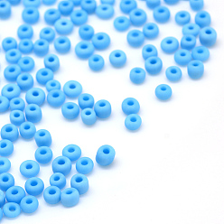 Bleu Ciel Foncé Perles de rocaille en verre opaque dépoli, ronde, bleu profond du ciel, 4~5x2.5~5mm, trou: 1 mm, environ 4500 PCs / sachet , 440~450 g / sac