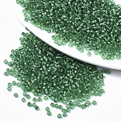 Verde Abalorios de la semilla de cristal, apto para bordado a máquina, plata forrada, rondo, verde, 2.5x1.5 mm, agujero: 1 mm, sobre 20000 unidades / bolsa