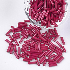 Rouge Violet Moyen Perles de bugle en verre, trou rond, couleurs opaques, support violet rouge, 6~7x1.5~2mm, trou: 0.8 mm, environ 10000 PCs / sachet 