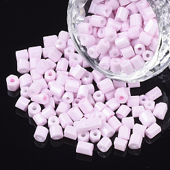 Perlas de Color Rosa 6/0 de dos granos de la semilla de cristal tallado, hexágono, pintura para hornear, rosa perla, 3.5~5x3.5~4 mm, agujero: 1 mm, sobre 4500 unidades / bolsa