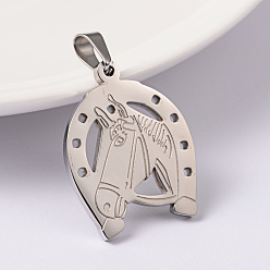 Stainless Steel Color 304 Stainless Steel Pendants, Horse with Horseshoe, Stainless Steel Color, 27x21x2mm, Hole: 6x4mm