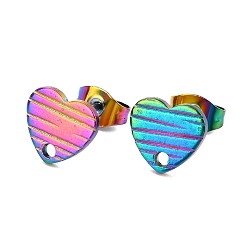 Rainbow Color Placage ionique (ip) 304 conclusions de boucles d'oreilles en acier inoxydable, avec des noix de l'oreille, coeur texturé, couleur arc en ciel, 12x9mm, Trou: 1.4mm, pin: 0.7 mm